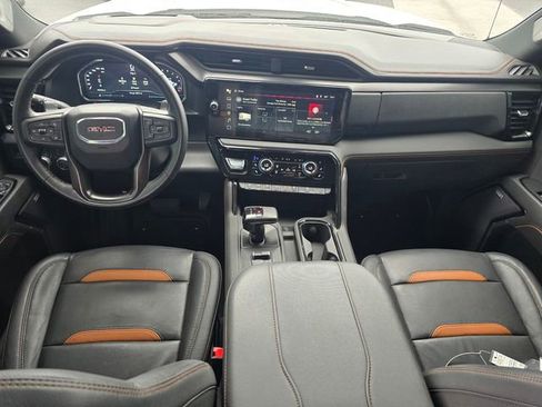 Used 2024 GMC Sierra 1500 AT4 w/ Technology Package AWD/4WD image 14
