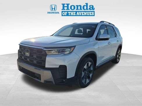 New 2026 Honda Pilot Touring image 3