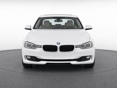 Used 2014 BMW 320i xDrive Sedan AWD/4WD image 2