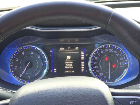 Used 2016 Chrysler 200 Limited w/ Convenience Group FWD image 17