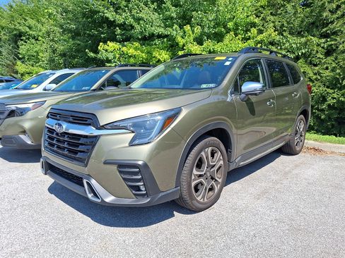 Used 2023 Subaru Ascent Touring AWD/4WD image 3
