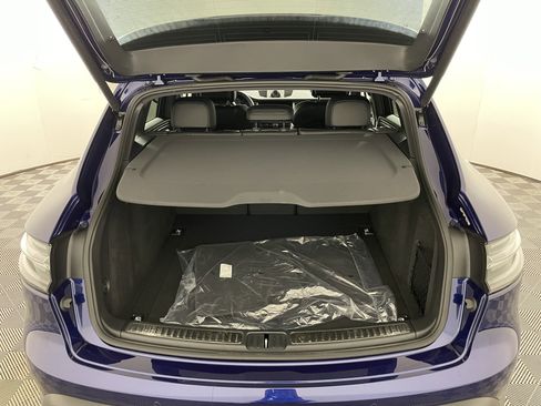 Used 2025 Porsche Macan image 21