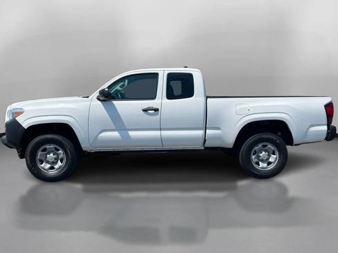Used 2021 Toyota Tacoma SR AWD/4WD image 15