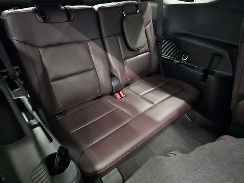 Used 2025 Ford Explorer Platinum w/ LUX Leather Package AWD/4WD image 36