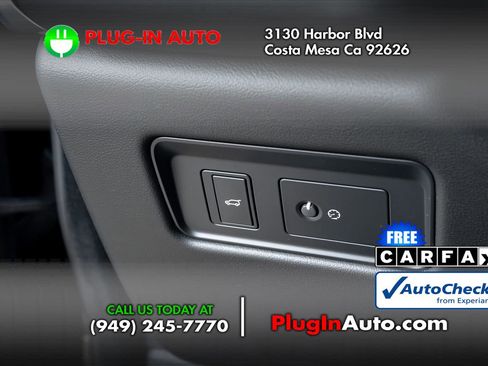 Used 2021 Jaguar F-PACE SVR image 29