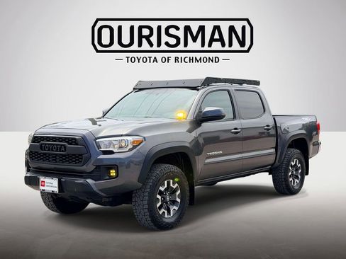 Certified 2017 Toyota Tacoma TRD Off-Road w/ Tow Package (A/T) AWD/4WD image 25