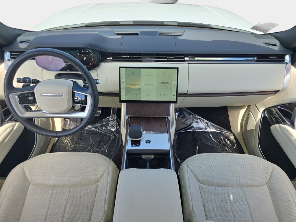 Certified 2025 Land Rover Range Rover SE AWD/4WD image 9