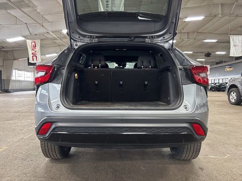 Certified 2025 Chevrolet Trax RS w/ Sunroof Package image 5