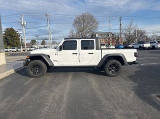 Used 2021 Jeep Gladiator Mojave video 2