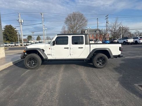 Used 2021 Jeep Gladiator Mojave image 2