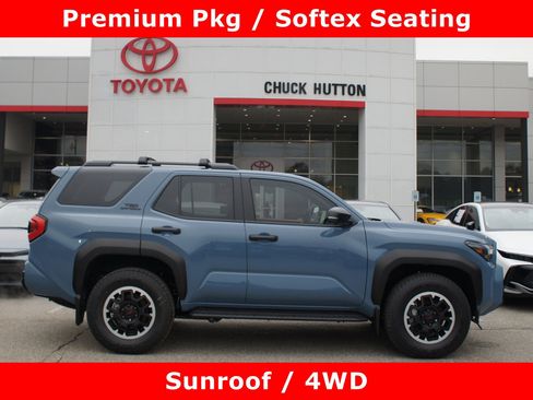 Used 2025 Toyota 4Runner TRD Off-Road Premium image 1