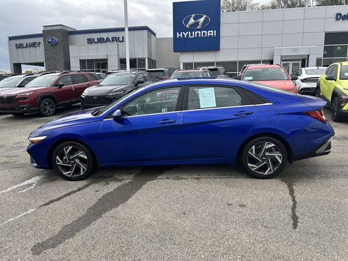 Used 2025 Hyundai Elantra SEL FWD image 18