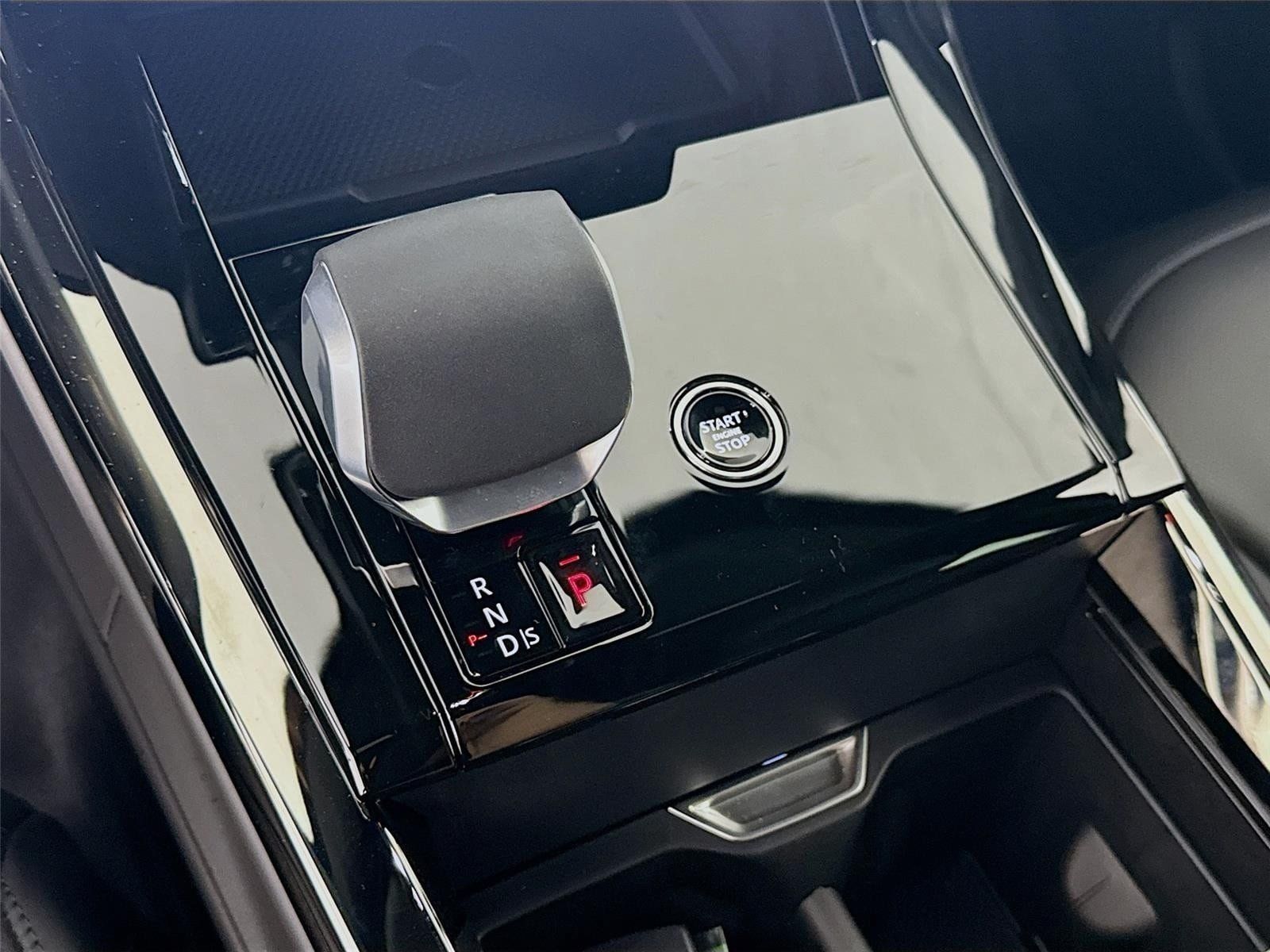 New 2026 Land Rover Range Rover Sport SE AWD/4WD image 19