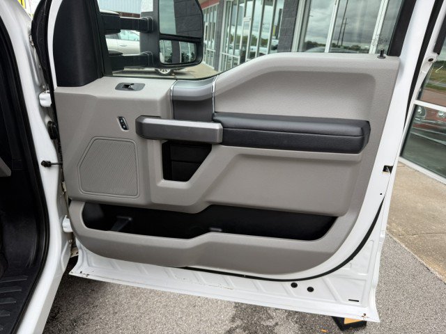 Used 2019 Ford F350 XLT w/ XLT Premium Package AWD/4WD image 21