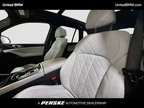 Used 2025 BMW X5 xDrive40i AWD/4WD image 5