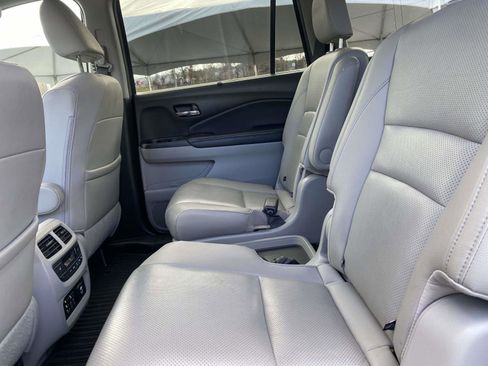 Used 2018 Honda Pilot Elite image 12