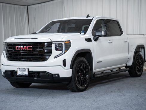 Used 2022 GMC Sierra 1500 Elevation AWD/4WD image 3