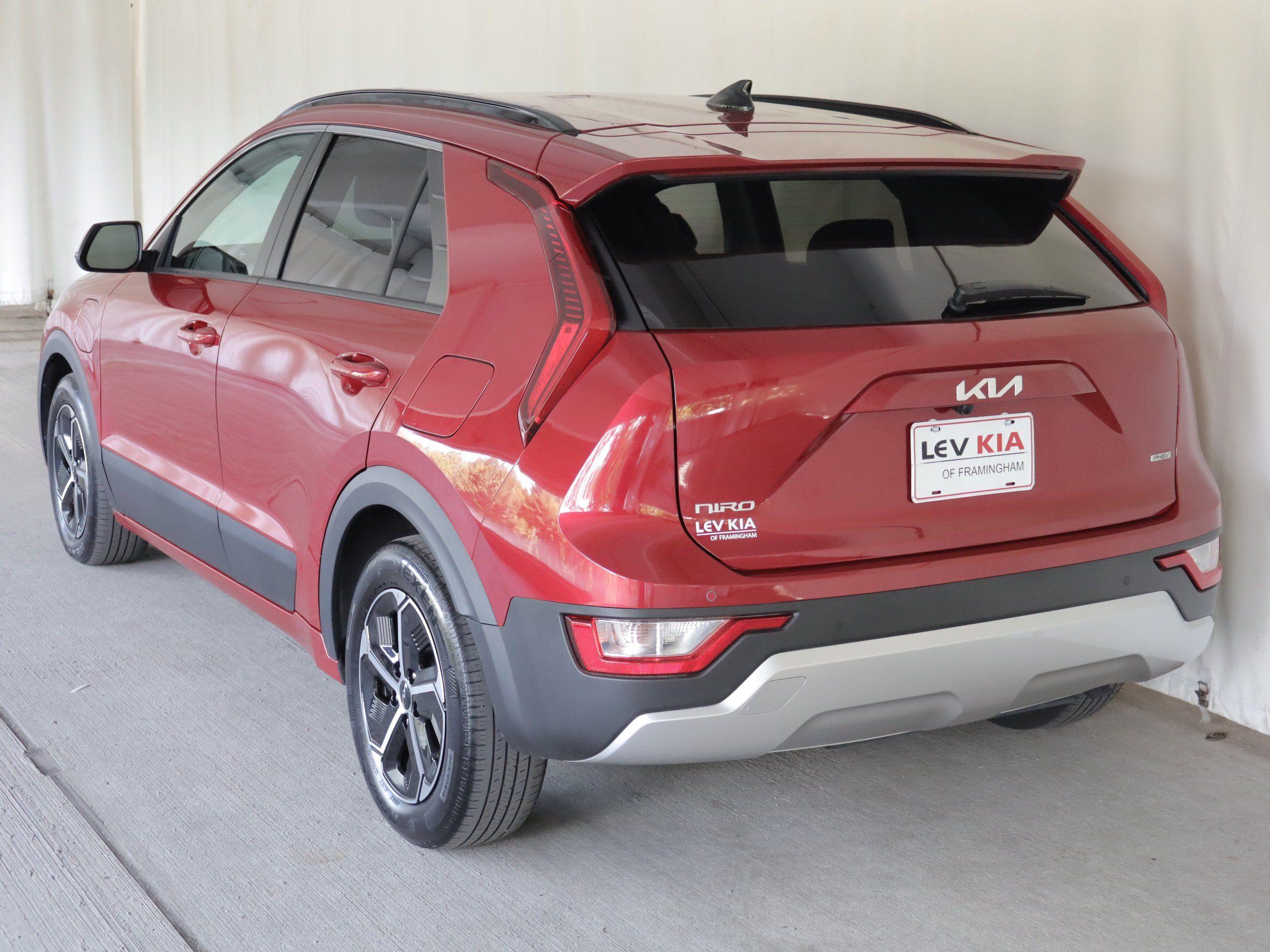 Used 2024 Kia Niro EX w/ EX Cold Weather Package FWD image 23