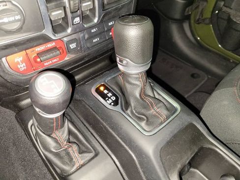 Used 2020 Jeep Wrangler Unlimited Rubicon AWD/4WD image 29