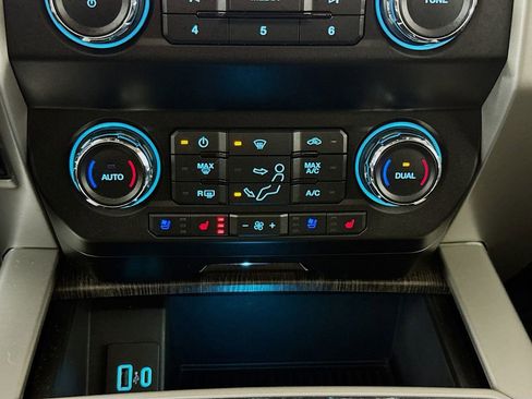 Used 2021 Ford F350 Lariat w/ Camper Package image 15