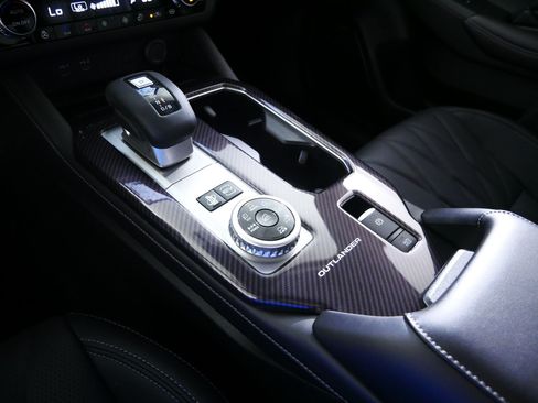 New 2026 Mitsubishi Outlander 4WD Plug-In Hybrid image 6