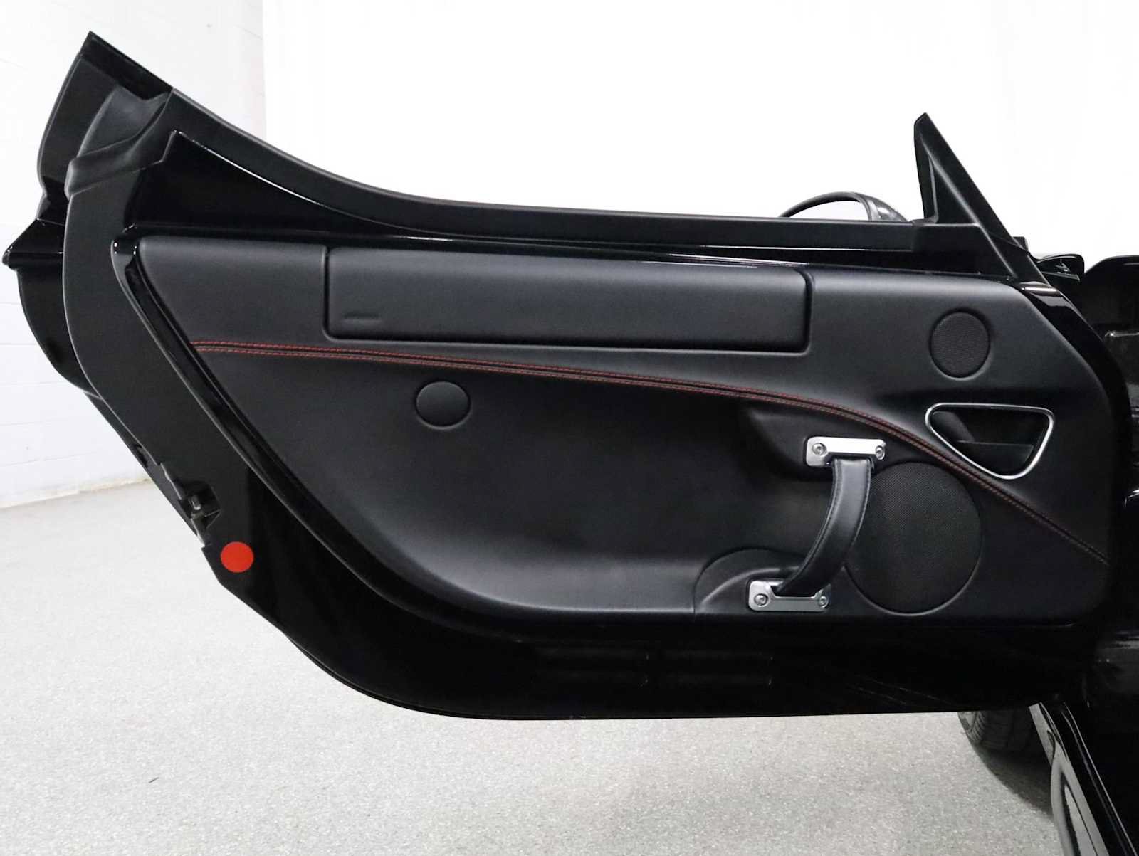 Used 2016 Alfa Romeo 4C Spider RWD image 16
