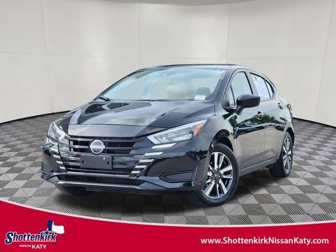 Used 2025 Nissan Versa SV FWD image 1