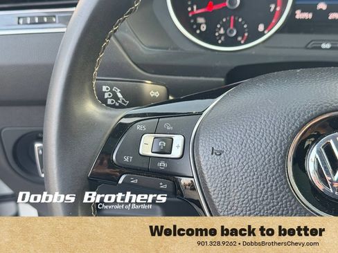 Used 2021 Volkswagen Tiguan SE w/ Panoramic Sunroof Package FWD image 20