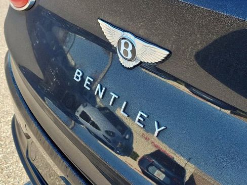 Used 2022 Bentley Bentayga image 6