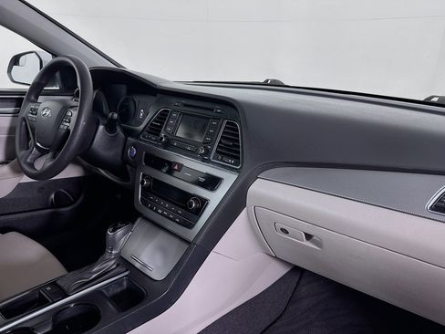 Used 2016 Hyundai Sonata SE FWD image 29