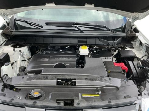 Used 2024 Nissan Pathfinder SL image 9