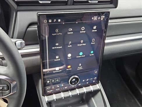 Used 2026 GMC Terrain Elevation w/ Elevation Premium Package image 15