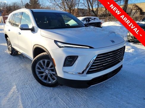 Used 2025 Buick Enclave Preferred w/ Power Package image 1