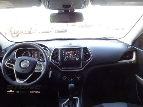 Used 2017 Jeep Cherokee Altitude image 23