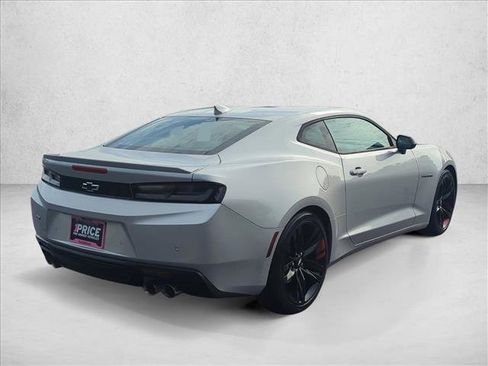 Used 2017 Chevrolet Camaro LT image 5