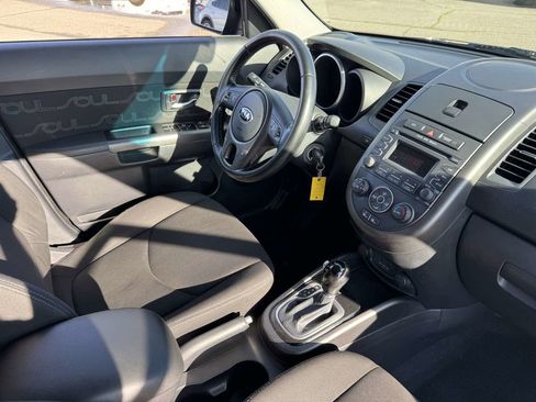 Used 2013 Kia Soul + image 14