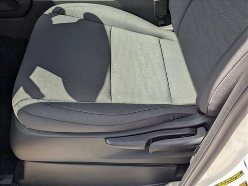 New 2025 Nissan Frontier S image 4