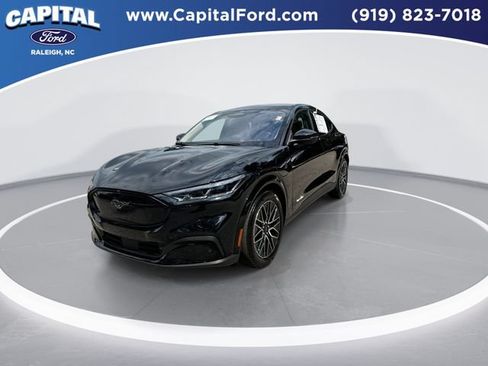 Certified 2025 Ford Mustang Mach-E Premium RWD image 4