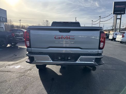 New 2026 GMC Sierra 3500 SLE w/ SLE Value Package image 4