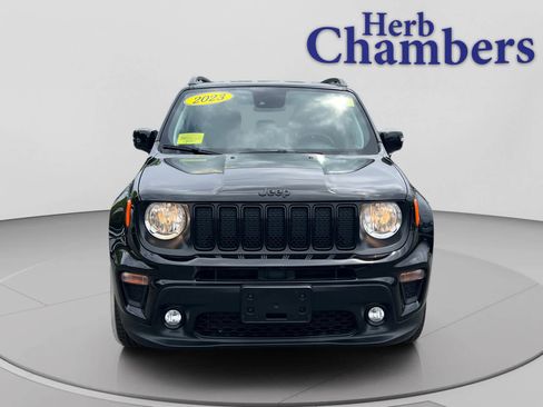 Used 2023 Jeep Renegade Altitude AWD/4WD image 2