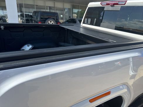 Used 2024 GMC Sierra 2500 Denali Ultimate w/ Max Trailering Package AWD/4WD image 9