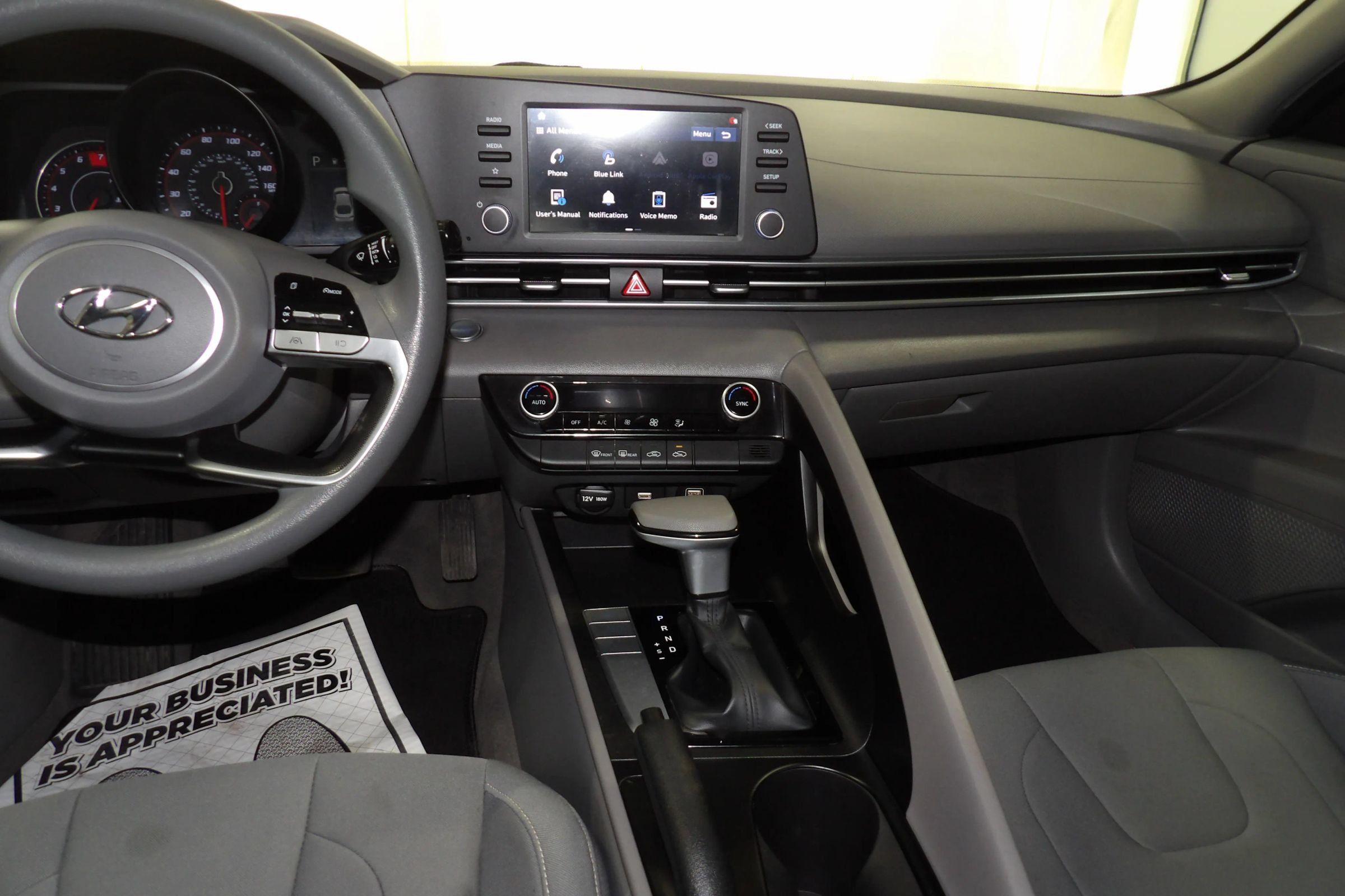 Used 2022 Hyundai Elantra SEL FWD image 11