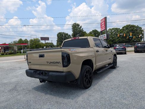 Used 2020 Toyota Tundra SR5 w/ SR5 Upgrade Package AWD/4WD image 7
