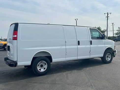 New 2025 Chevrolet Express 3500 Extended w/ Driver Convenience Package RWD image 5