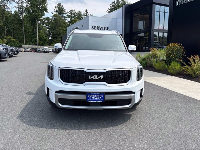 Used 2024 Kia Telluride EX AWD/4WD image 2