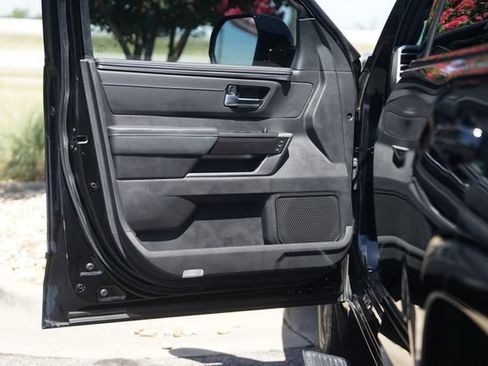 Used 2024 Toyota Sequoia Platinum AWD/4WD image 34