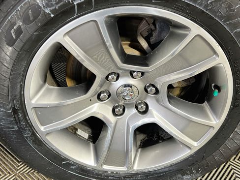 Used 2020 RAM 1500 Laramie AWD/4WD image 14