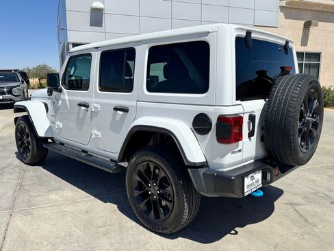 Certified 2024 Jeep Wrangler Unlimited Sahara AWD/4WD image 4