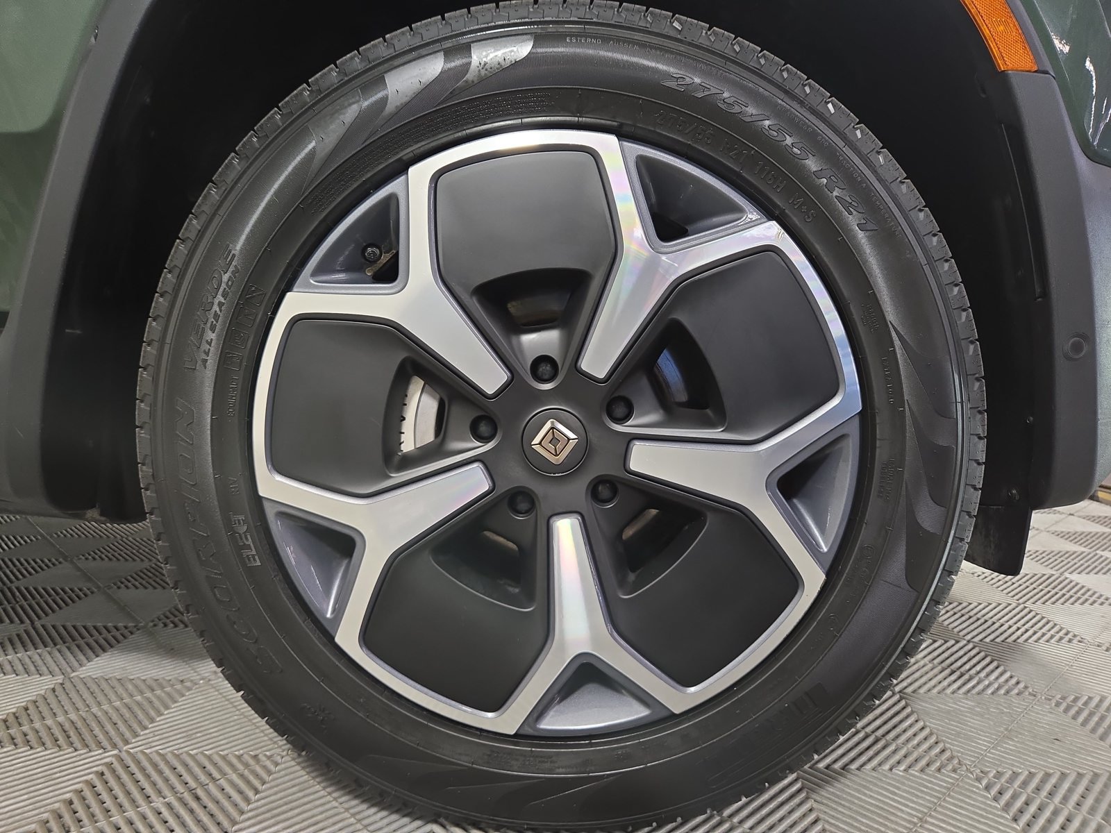 Used 2024 Rivian R1T Adventure Dual AWD/4WD image 11