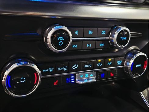 Used 2023 Ford F150 Lariat w/ Equipment Group 502A High AWD/4WD image 24